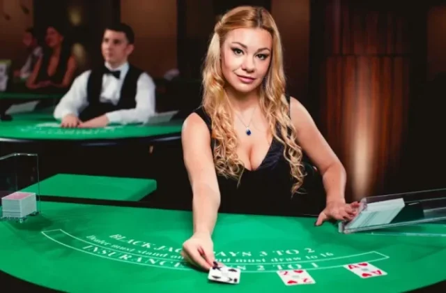 What Every Beginner Should Know Before Playing at an Online Casino